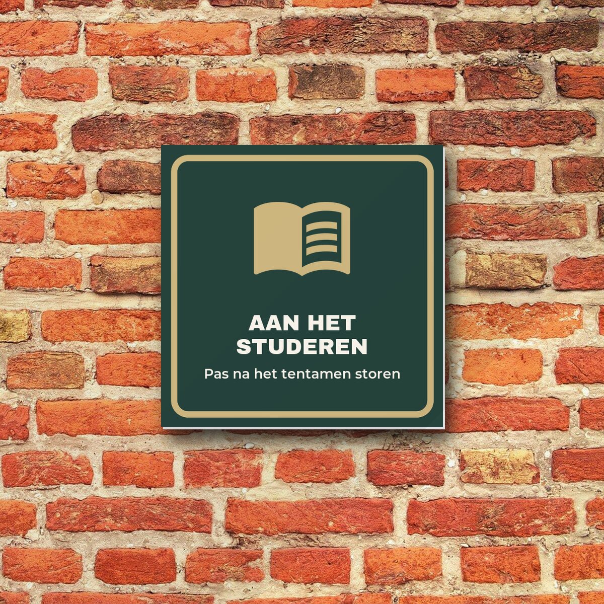 Deurbordje Aan het studeren aan de muur