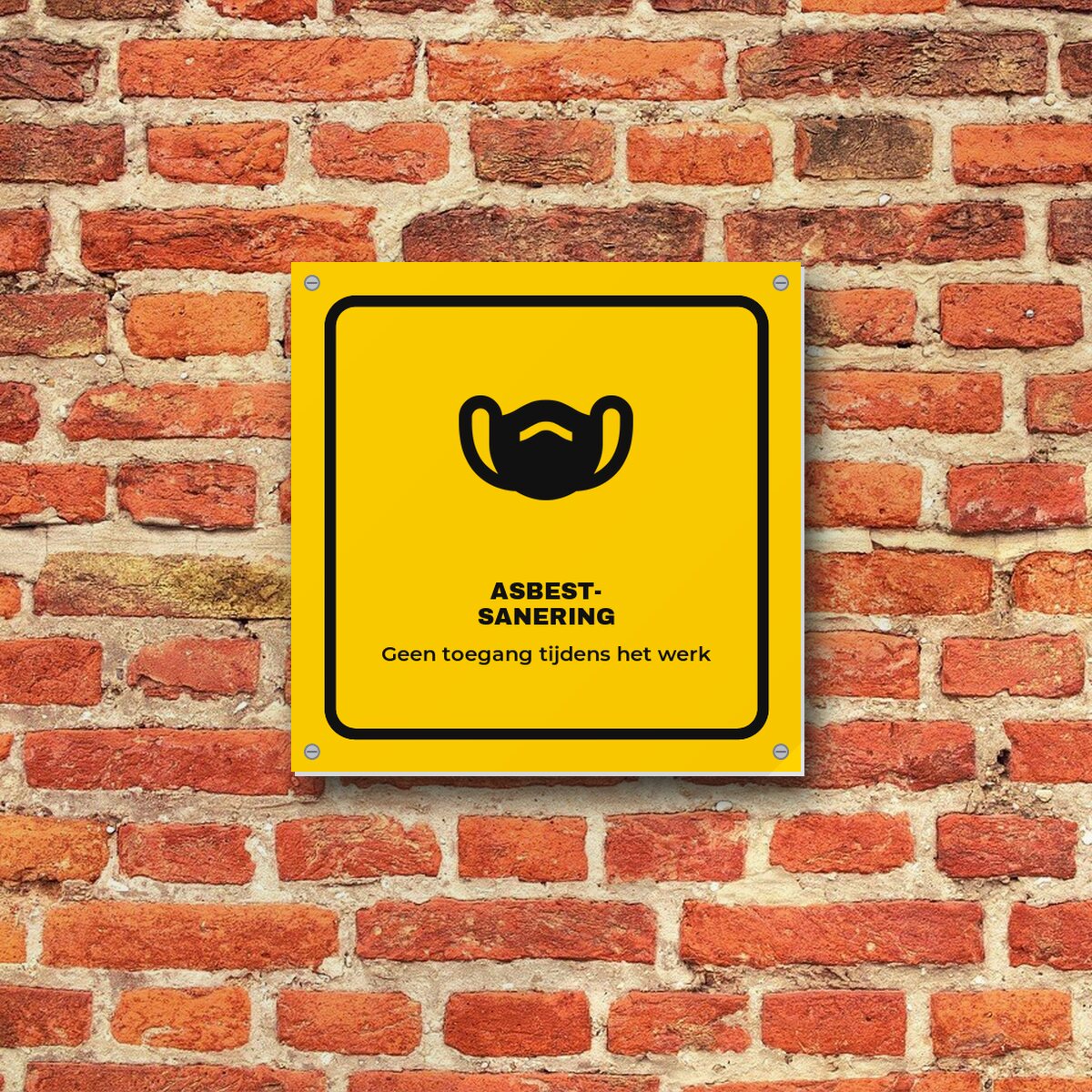 Bordje Asbestsanering aan de muur