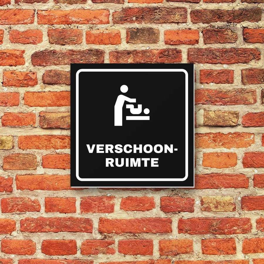 Deurbordje Verschoonruimte aan de muur