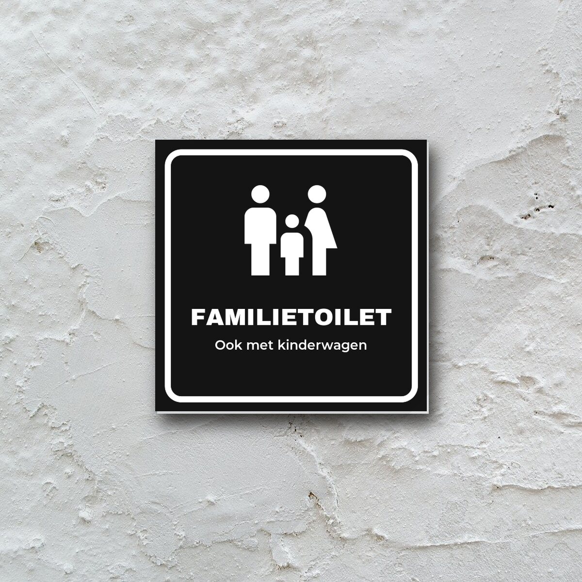 Deurbordje Familietoilet aan de muur