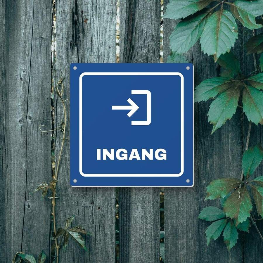 Bordje Ingang aan de muur