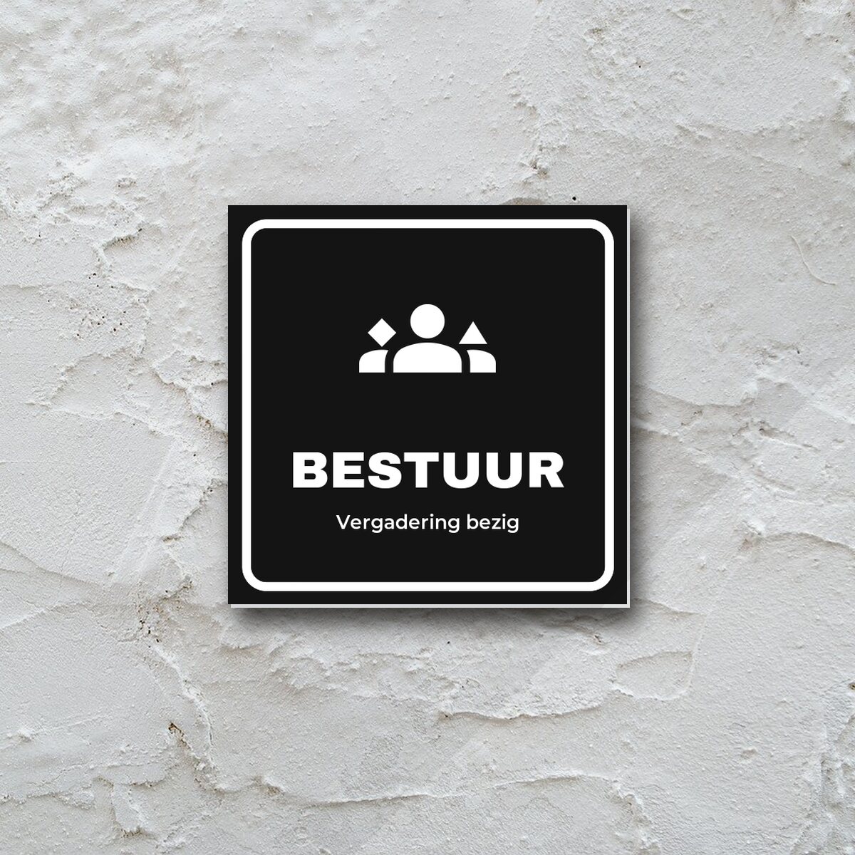 Deurbordje Vergaderkamer bestuur aan de muur
