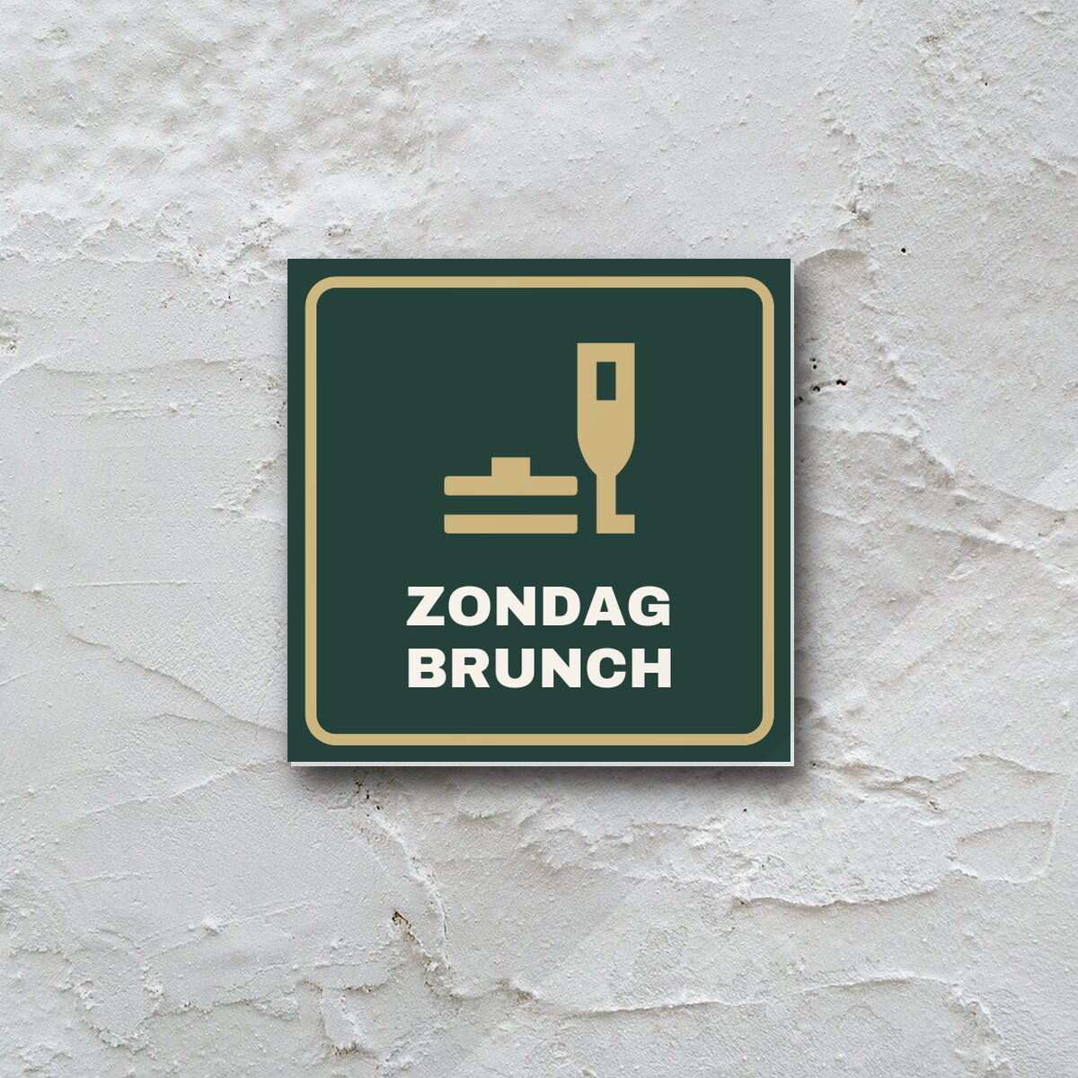 Bordje Zondag brunch aan de muur